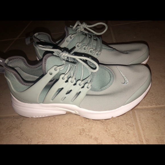 Women's Nike Prestos mint green Women's Nike Prestos mint green